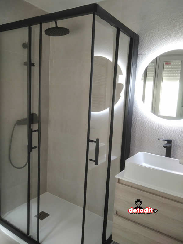 Muebles de baño y mamparas